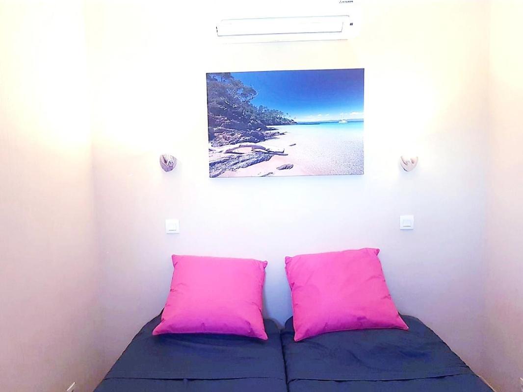 Les Ecrins De La Badine - Hameaux Apartment Hyeres Luaran gambar