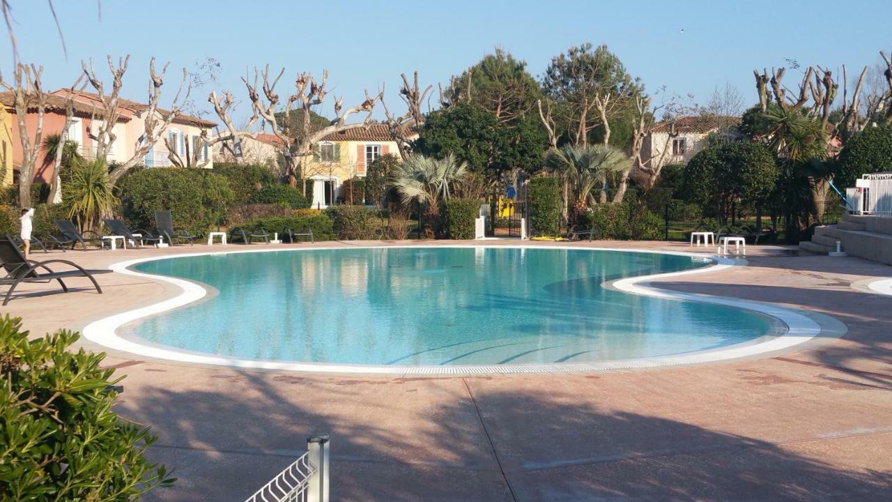 Les Ecrins De La Badine - Hameaux Apartment Hyeres Luaran gambar