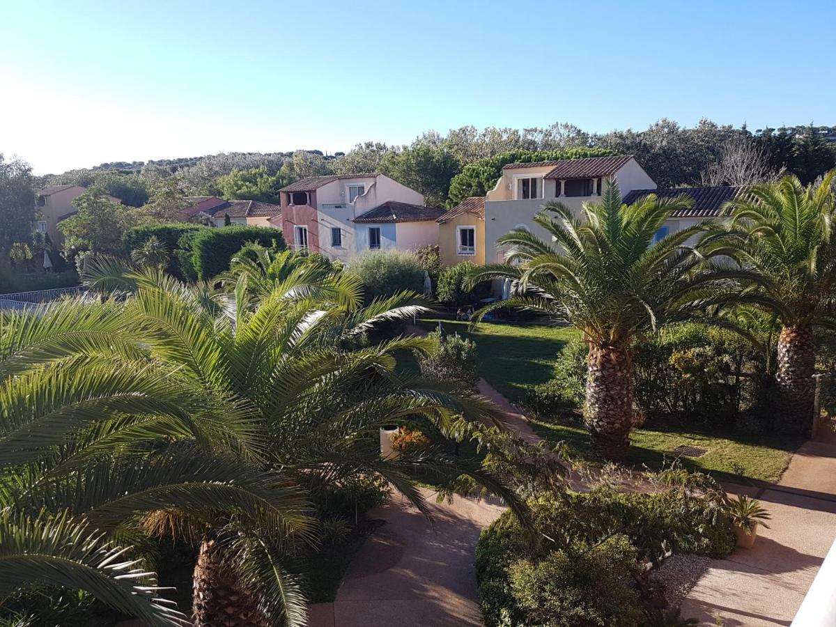Les Ecrins De La Badine - Hameaux Apartment Hyeres Luaran gambar