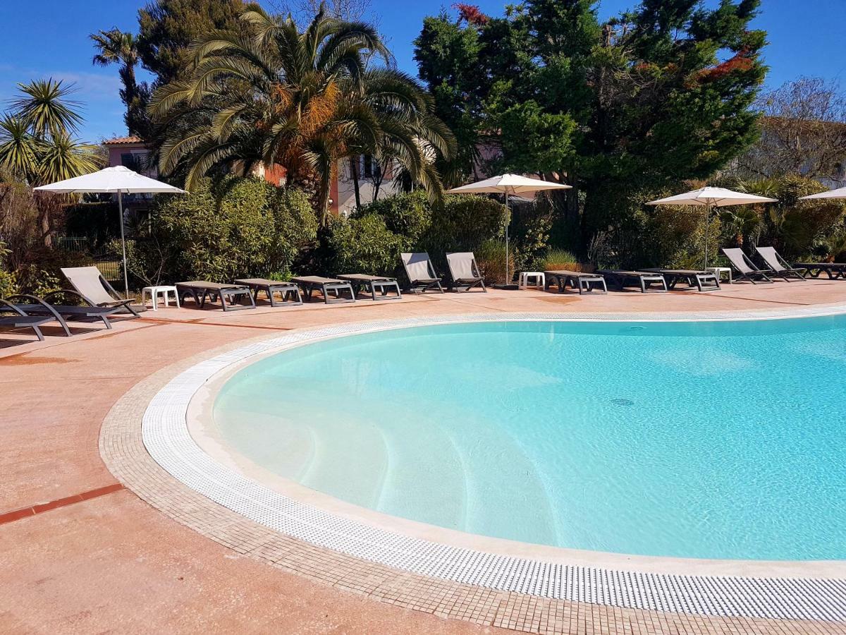 Les Ecrins De La Badine - Hameaux Apartment Hyeres Luaran gambar